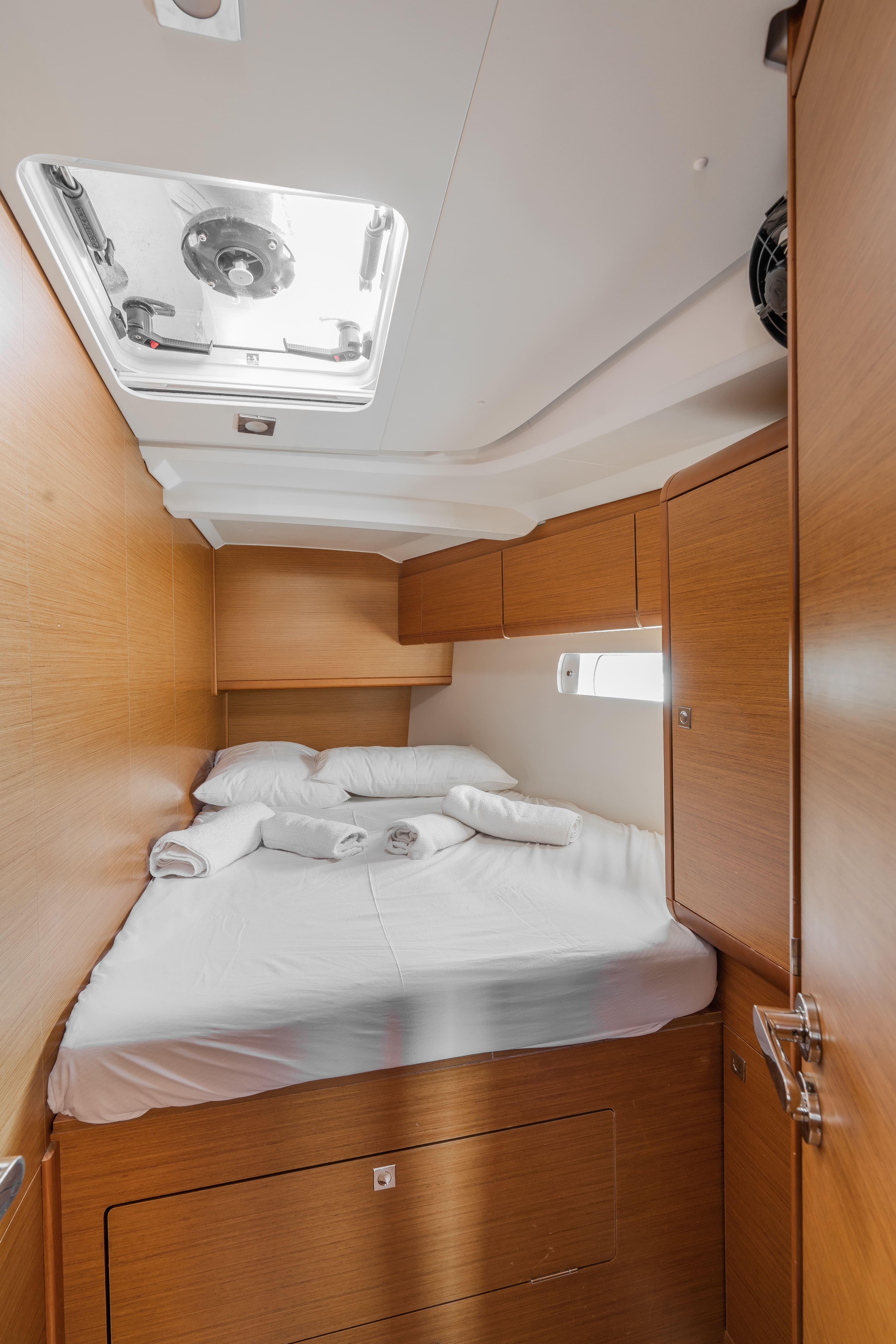 11435891120902996_jeanneau-sun-odyssey-519-14.jpg